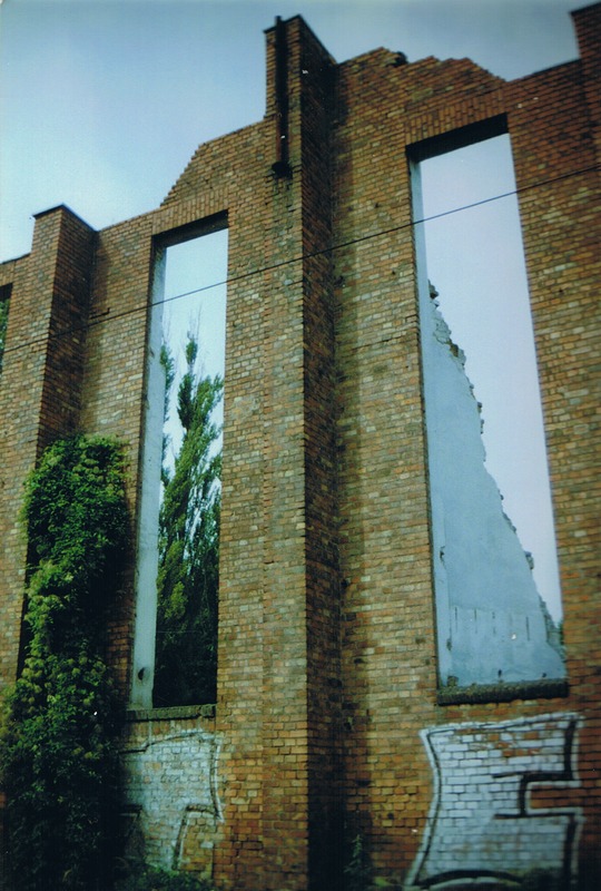 Heinkelmauer - Innenansicht, Rostock (2002)